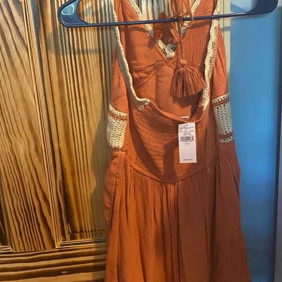 Romper - Picture 2 of 3